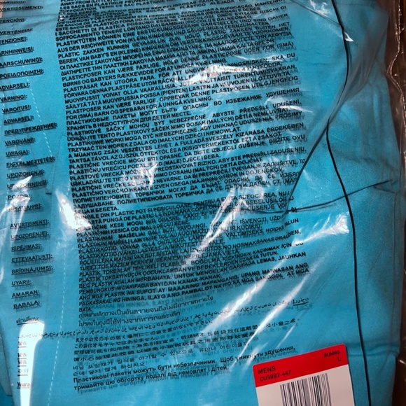 Nike t shirt - Picture 3 of 3